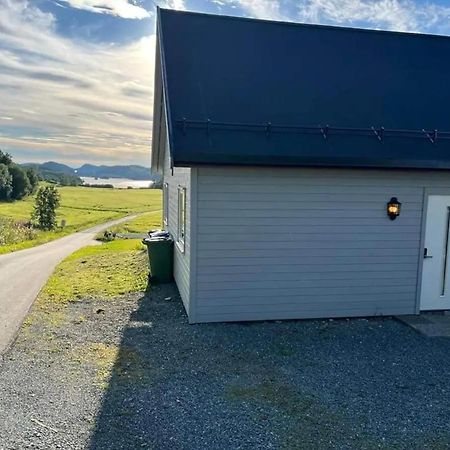 Lekkert Gjestehus Med Gratis Parkering Pa Stedet. Levanger Esterno foto